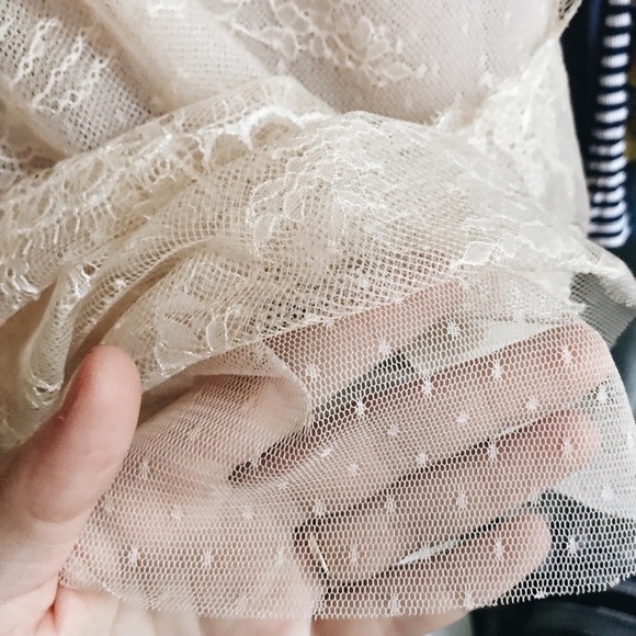 BCBG LACE BLUSH DRESS - Picture 5 of 7